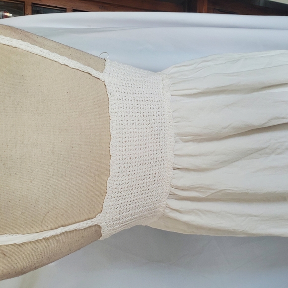 So Me White Maxi Dress Elegant and Timeless - Picture 7 of 7